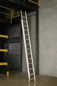 ROPE OPERATED EXTENSION LADDER